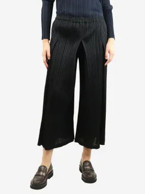 Black pleated trousers - size UK 10