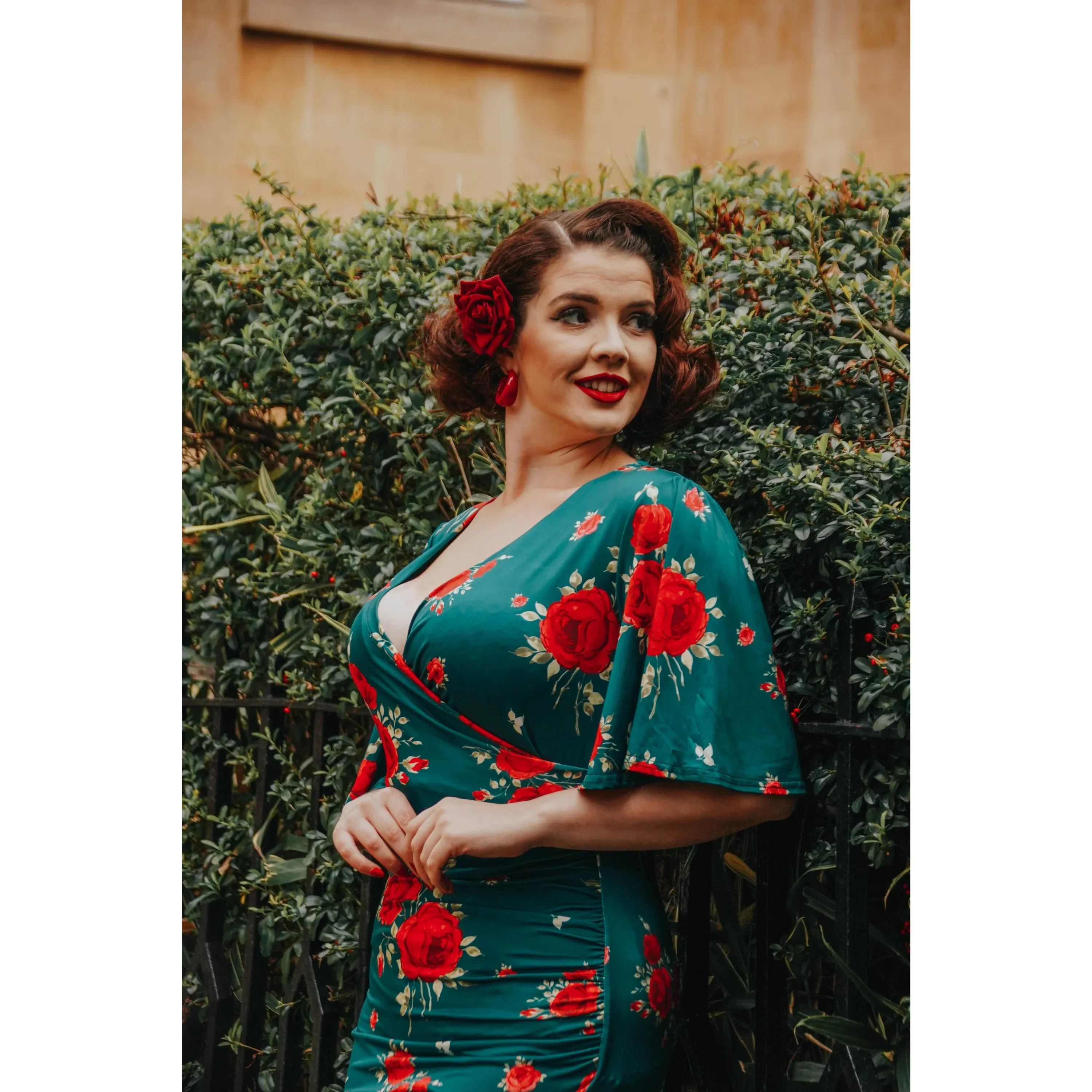 Green And Red Floral Print Butterfly Sleeve Slinky Pencil Cocktail Dress