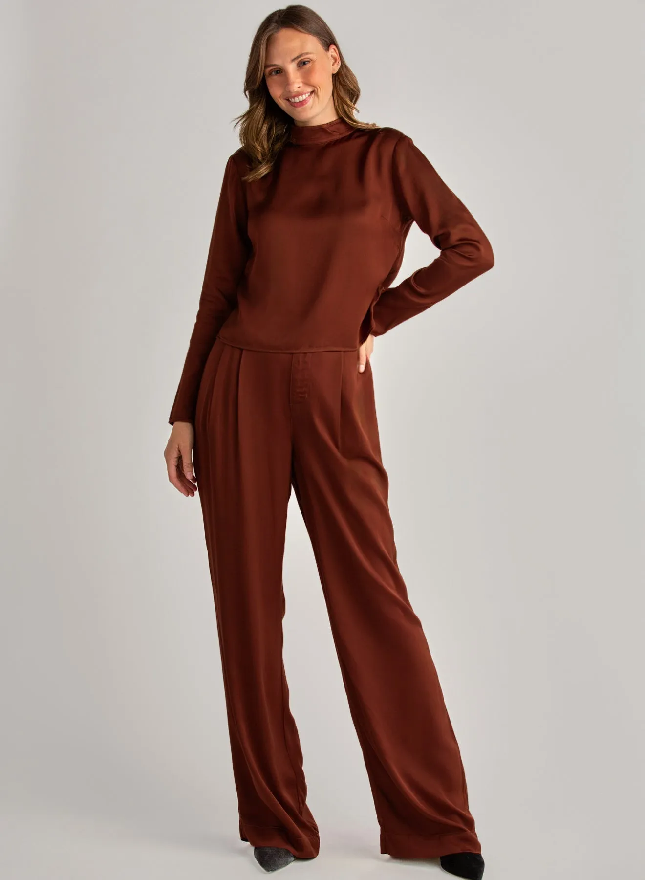 Pleated Wide Leg Trouser - Brandy Wine